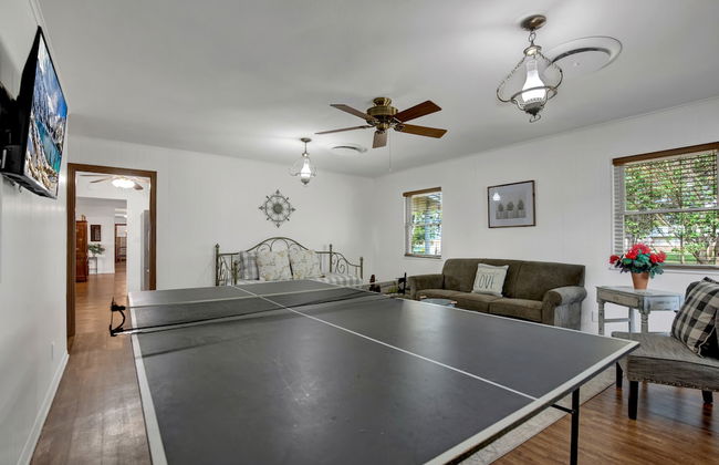 Spacious Home - Fire Pit, BBQ and Outdoor Seating! - Foto 21