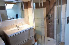 Le Pré Fleuri à Guillestre - Appartements neufs classés Meublés de Tourisme 3 étoiles- Climatisés- Parking privatif - Foto 8