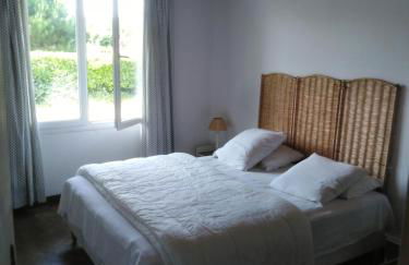 Maison oléronaise avec la plage à pied et la piste cyclable au bout du jardin - Foto 6