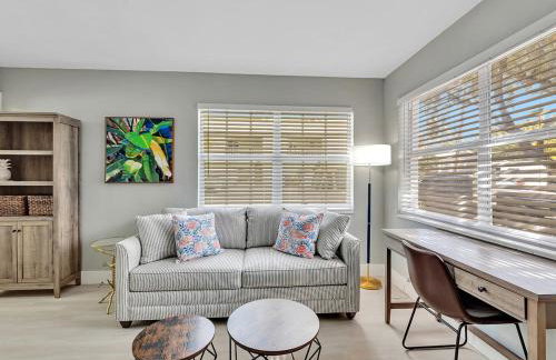 North Hollywood Beach 1BR | Walk to Ocean - Photo 5