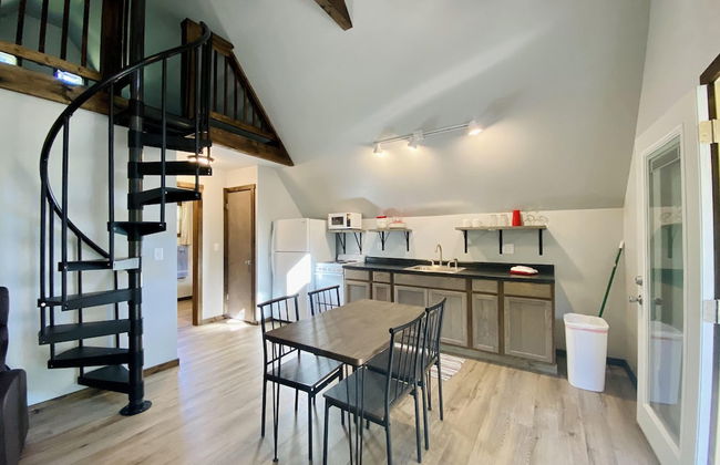 Calm Waters Cabin Resort - Photo 46