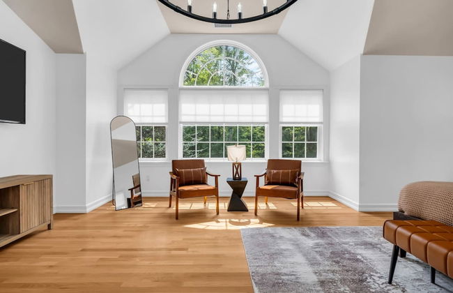 Fall Family Oasis Fireplace Theater and Games - Foto 7