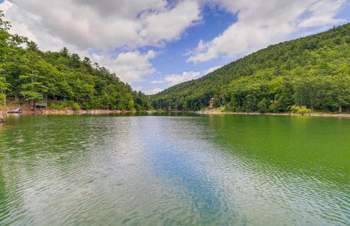 Lakefront Butler Home with Hot Tub and Fire Pit! - Foto 35