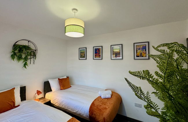 Sandringham House Serene Escape Cottage - Photo 9