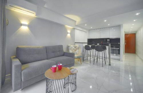 FRGK Victoria 4 Central Cannes 1BR Terrace, AC & Ultra-Fast Wi-Fi - Photo 37