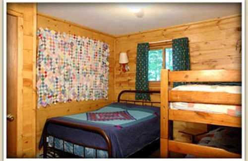 Four-Season Family Rental Hidden by Squaw Lake in the Northwoods of Wisconsin - Foto 3