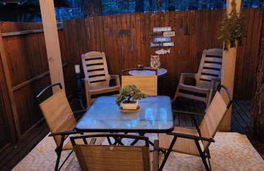 2BR Gated Escape With A Pool And Walk to Dining and Trails - Foto 19