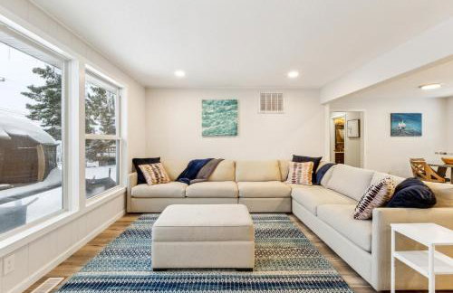 Beautiful Torch Lake House with Beach Access home - Foto 20