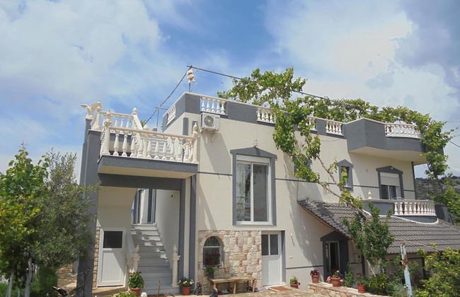 Vila Viktori - Foto 1