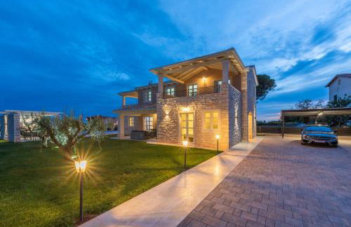 Villa Vistra, Brand New Luxury Villa with Poolbar - Foto 10