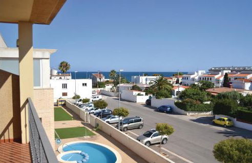 2 Bedroom Awesome Apartment In Vinaros - Foto 1