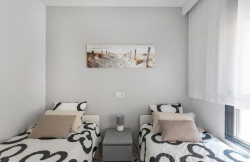 2BD Coastal Gem with Pool & Terrace - Torre de la Horadada - Foto 20