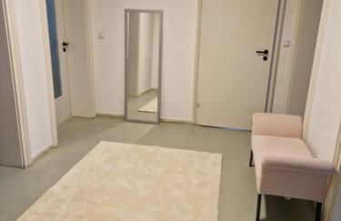 Quiet Family Apartment - 10 min to Center & Oktoberfest - Free Parking - near Nymphenburg Palace & Botanical garden - Photo 12