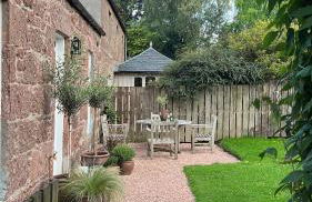 Painter's Cottage - Photo 17