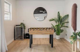 Stunning Retro Beach Oasis, Dual Living, Pool - Foto 40