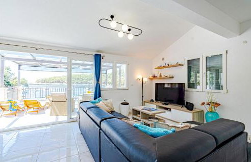 Pet Friendly Home In Blato With Wifi - Photo 4