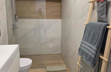 Oasis House - Photo 17