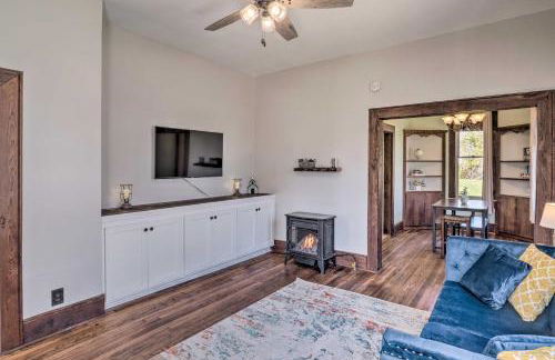 Lake Charles Cottage with Fireplace and Yard! - Foto 5