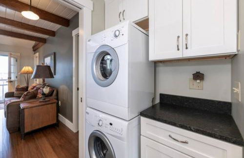 Sunny Shores - Lake days, Pool dips & Concerts - Foto 13