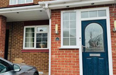 Cosy Inn near Luton Station, Mall and Luton Airport 10 Min - Foto 15