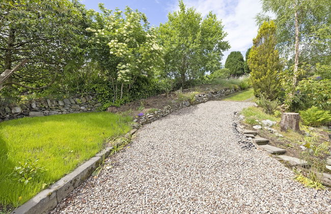 JOIVY Exceptional Cottage W/ Stunning Country Views - Photo 55