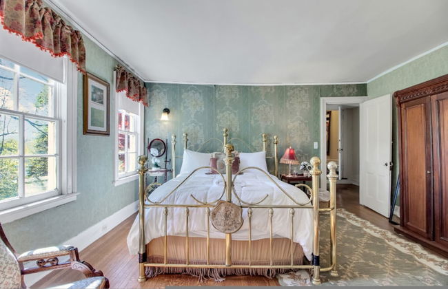 Jacuzzi - West Point - Family Friendly - Photo 11