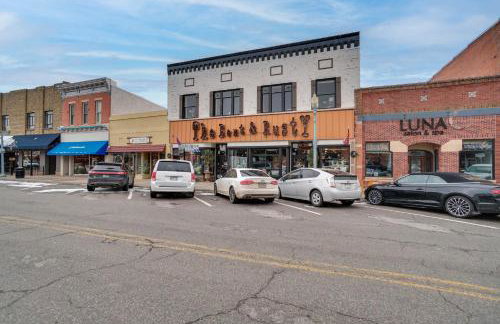 Vintage Downtown Laramie Apartment with Deck! - Foto 26
