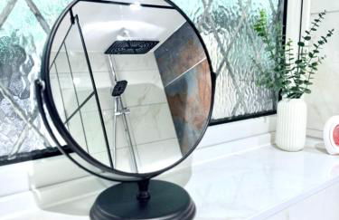 Winter Getaway - Luxury Bungalow w Games Room - Photo 22