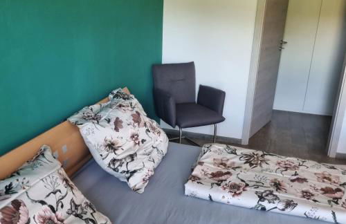 Ferienwohnung Wiesengrund, Ruhig im Ortsteil von Roth, nähe Rothsee, 25 min Messe Nbg - Foto 29