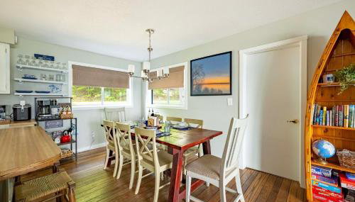 Waterfront Deck and Dock Torch Lake Home! - Foto 4