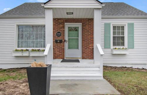 Adorable 2BR Hot Tub Close to Attractions - Foto 38