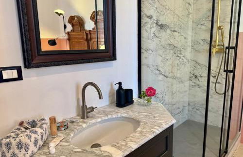 HERITAGE HOUSE City Center -ENTIRE APARTMENT- - Foto 36