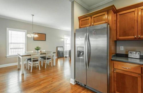 Large 4 bedroom - 8 beds - Pet Friendly - Foto 6