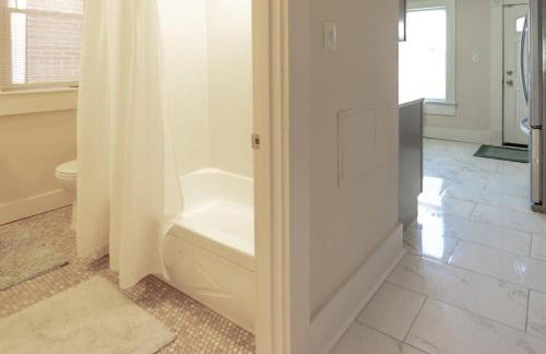 3BR-2BA Townhome TGE Neighborhood ABODEbucks - Foto 16