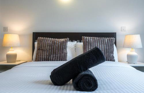 Stylish 2BR Apartment With Balcony Next To Station - Foto 18