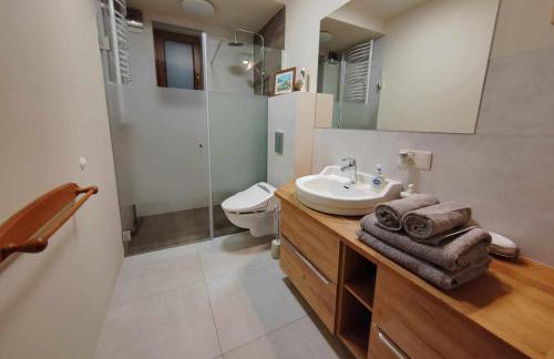 1Bed Apartment - Sleeps 4 - Terrace Pets Parking - Foto 17