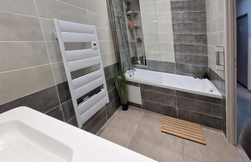 Appartement neuf, avec vue montagnes. - Foto 12