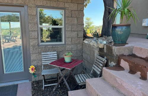 Eagles Nest Casita Luxury king memory foam bed feather pillows & duvet Amazing views, private balcony, Great location & Dog friendly - Foto 71