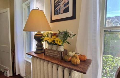 Historic Colonial Pool Walk to Town - Foto 12