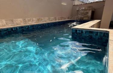Casa próximo a plataforma de pesca com piscina e churrasqueira - Foto 1