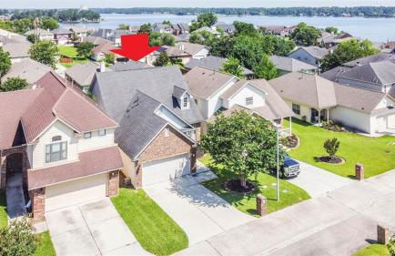 Enchanted April Lake House 3 Bed 2 Bath - Photo 22