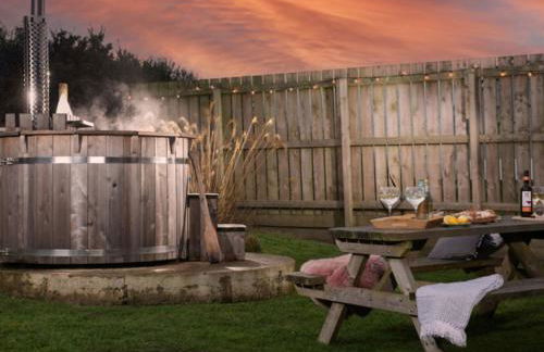 Chalet Hot Tub Lodge 2 by Interhome - Foto 15