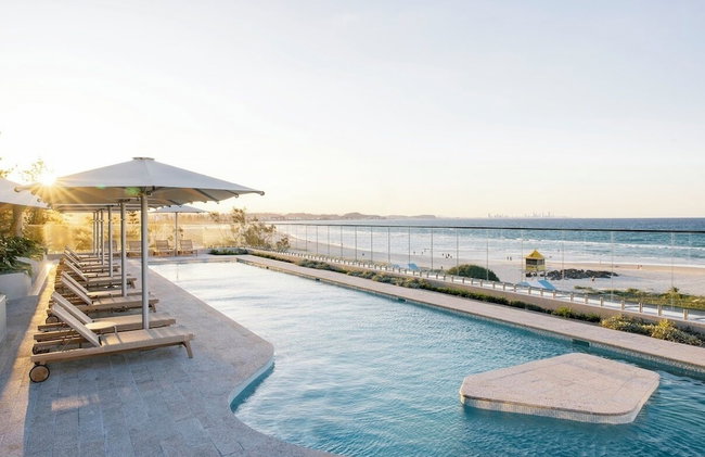 Kirra Point Holiday Apartments - Photo 1