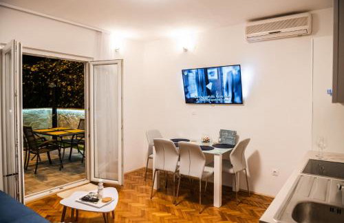 Apartment Pebbles - With Jacuzzi - Photo 20