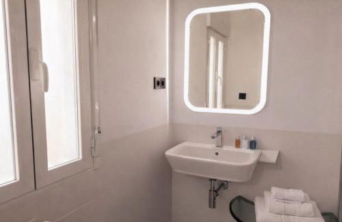 Apartamentos Madrid Río - Photo 58