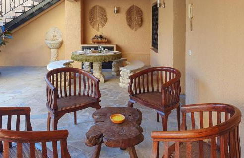 Stunning Home In Sant Jaume Del Domenys - Foto 2