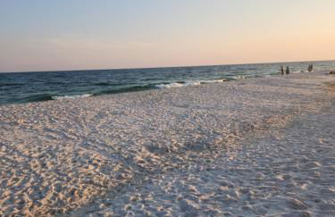 Condo in Gulf Shores King Suite - Photo 20