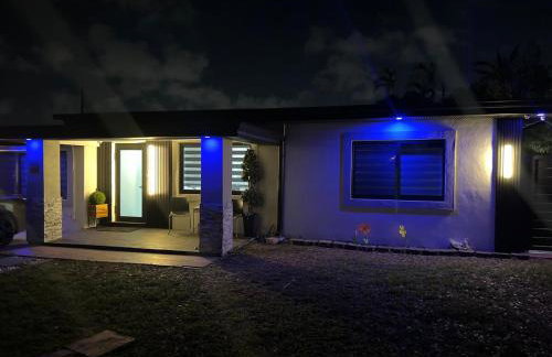 AMIRI Hollywood 5 mins from Hard Rock Stadium & The Guitar - Foto 70