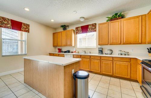 Lanai and Game Room Vacation Home in Davenport! - Foto 9