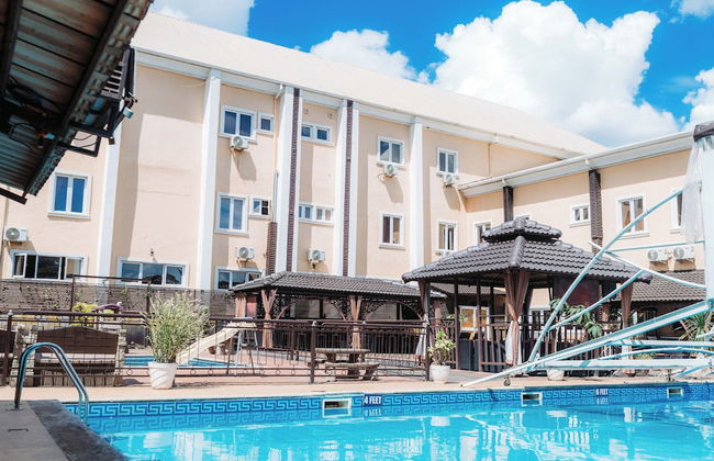 Aaron's Place Luxury Apartments & Rooms - Photo 61